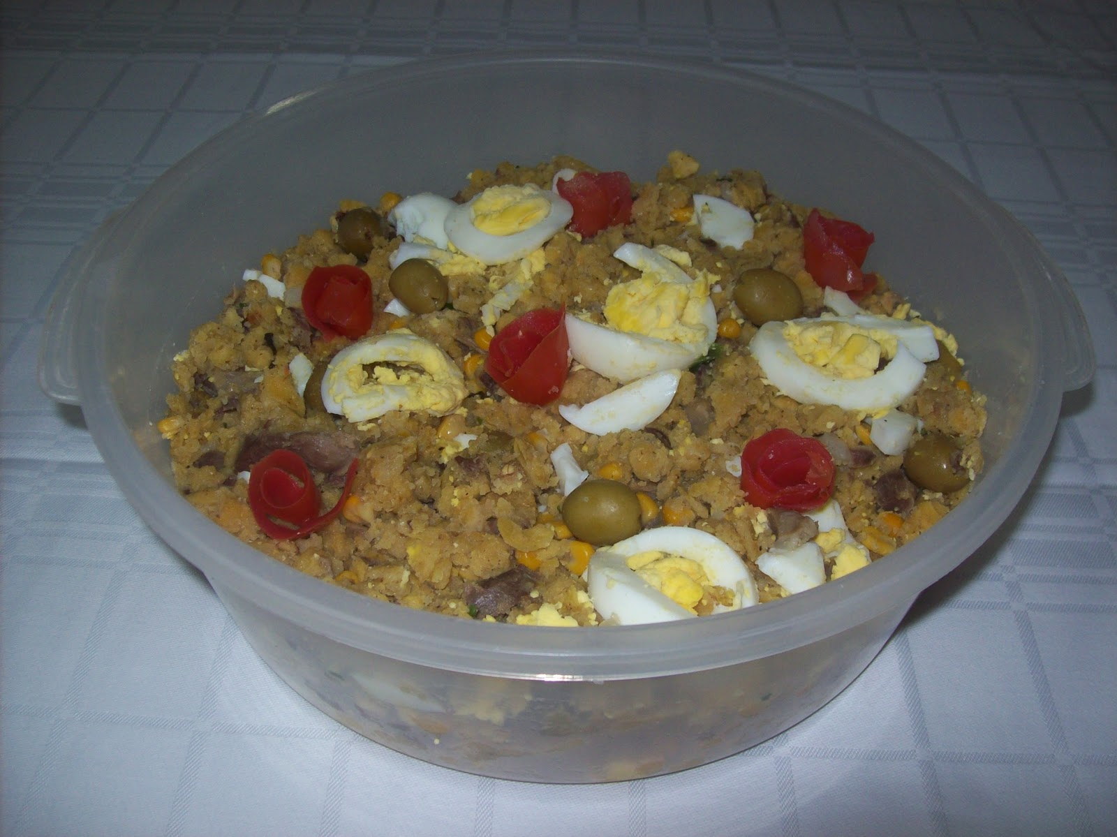 Farofa de figado de galinha com abacaxi